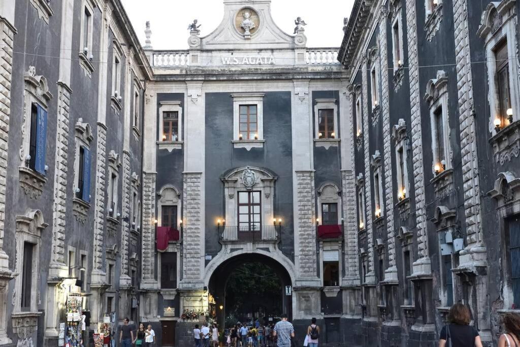Casa Vacanza Zina Catania Exteriör bild