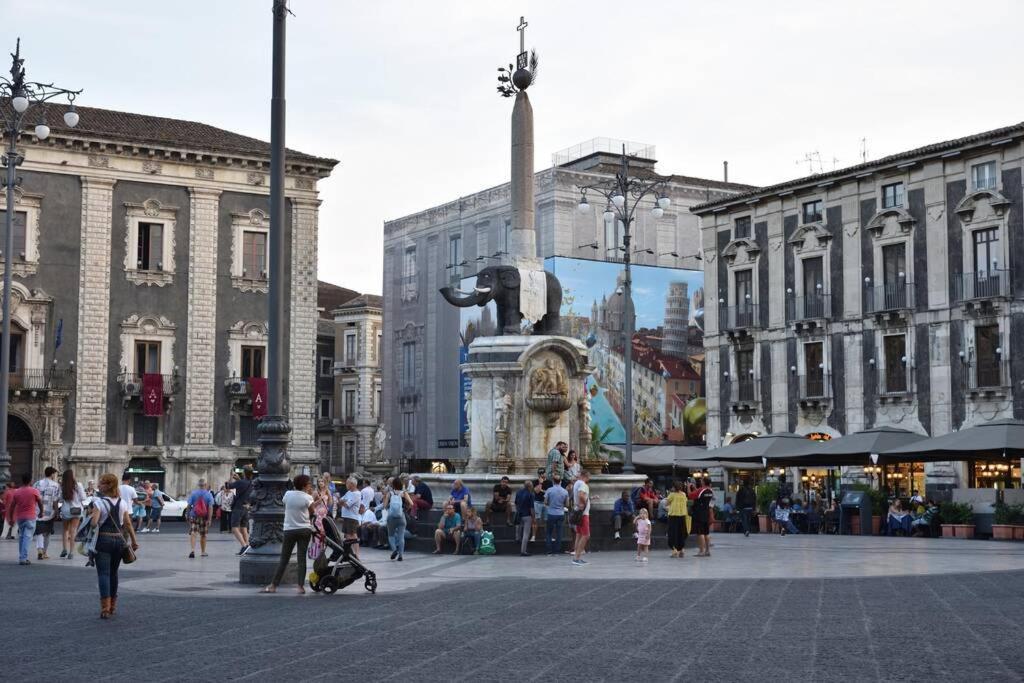 Casa Vacanza Zina Catania Exteriör bild