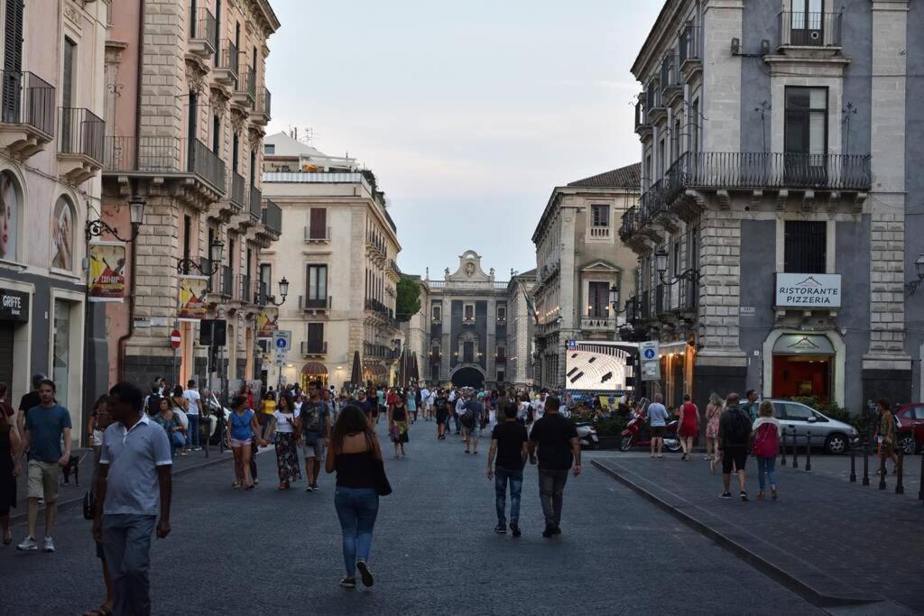 Casa Vacanza Zina Catania Exteriör bild