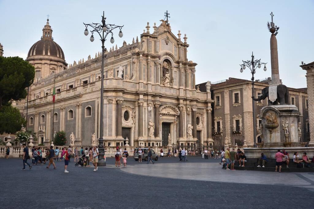 Casa Vacanza Zina Catania Exteriör bild